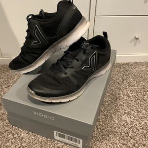 Vionic Women’s Miles Walking Shoes *great for orthotics* size 9